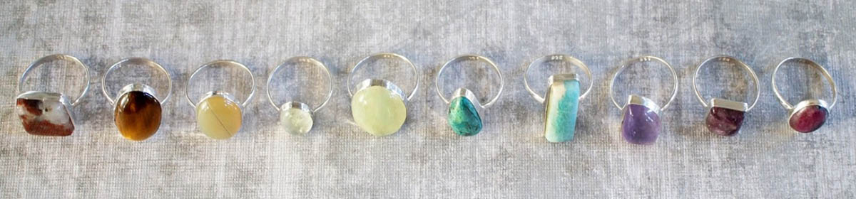 Anillos de piedras preciosas